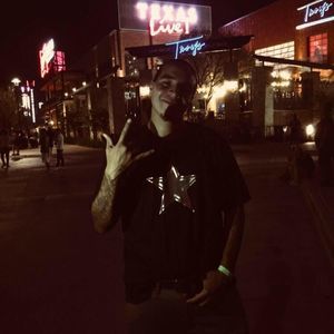 Meet your Posher, Cesar